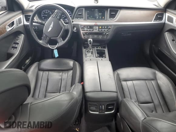 ✅ 2015 Hyundai Genesis 5.0L • VIN: KMHGN4JF5FU069418 • Lot: 85206744. Wystawiony na Copart z przebiegiem 83 941 mil. Bezpłatny archiwum sprzedaży aukcyjnych z USA i szczegółowy raport historii pojazdu na DreamBid. Zdjęcie 8.