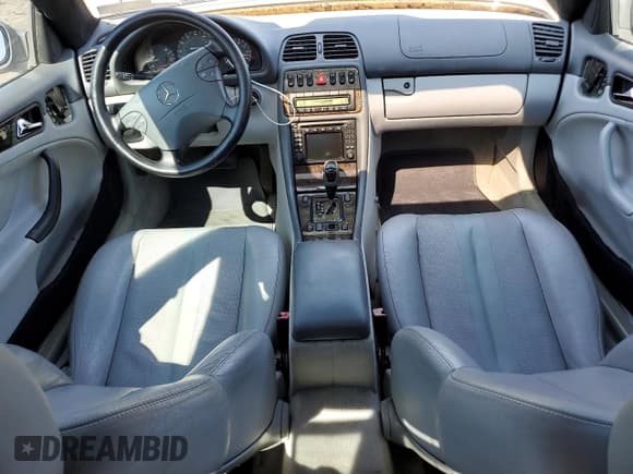 ✅ 2002 Mercedes-Benz CLK 320/430 • VIN: WDBLJ70G22T093930 • Лот: 61602145. Опубликован ранее на Copart с пробегом 105 539 миль. Бесплатный доступ к архиву аукционных продаж из США и подробный отчёт об истории автомобиля на DreamBid. Изображение 8.