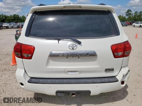 ✅ 2013 Toyota Sequoia Platinum • VIN: 5TDYY5G14DS046988 • Lot: 70848725. Listed on Copart with 297,145 mi. Free auction sales archive from the USA and detailed vehicle history report at DreamBid. Image 6.