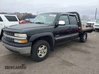 ✅ 2002 Chevrolet Silverado 1500 LT2 • VIN: 1GCEK19Z72Z317764 • Lot: 82488364. Wystawiony na Copart z przebiegiem 179 133 mil mil. Skorzystaj z bezpłatnego archiwum sprzedaży aukcyjnych z USA i zobacz szczegółowy raport historii pojazdu na DreamBid. Zdjęcie 1.