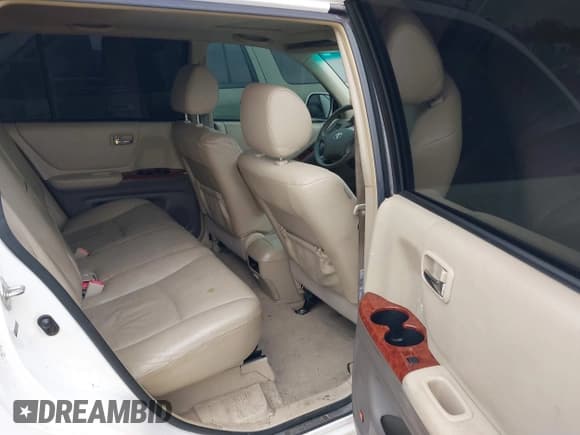 ✅ 2006 Toyota Highlander Limited • VIN: JTEEW21A860031914 • Lot: 43864051. Wystawiony na IAAI z przebiegiem 289 591 mil. Bezpłatny archiwum sprzedaży aukcyjnych z USA i szczegółowy raport historii pojazdu na DreamBid. Zdjęcie 8.