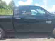 2024 Ram 1500 SLT z VIN 1C6RR7GG1RS149230, wystawiony jako IAAI lot #42732323 z przebiegiem 38 598 mil mil oraz . Historia ofert i sprzedaży dostępna na DreamBid. Obrazek 13.