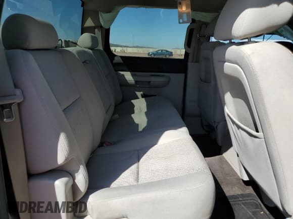 ✅ 2011 Chevrolet Silverado 1500 LT • VIN: 3GCPCSE08BG390869 • Лот: 81063065. Опубликован ранее на Copart с пробегом 142 531 миль. Бесплатный доступ к архиву аукционных продаж из США и подробный отчёт об истории автомобиля на DreamBid. Изображение 10.