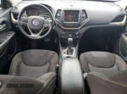 ✅ 2016 Jeep Cherokee Latitude • VIN: 1C4PJLCB0GW351511 • Лот: 81422765. Опубликован ранее на Copart с пробегом 145 926 миль. Бесплатный доступ к архиву аукционных продаж из США и подробный отчёт об истории автомобиля на DreamBid. Изображение 8.