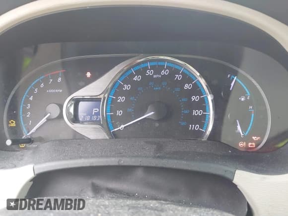 ✅ 2011 Toyota Sienna XLE • VIN: 5TDYK3DC2BS110339 • Lot: 43393623. Listed on IAAI with 218,183 mi. Free auction sales archive from the USA and detailed vehicle history report at DreamBid. Image 7.