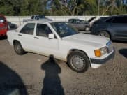 ✅ 1993 Mercedes-Benz 190 • VIN: WDBDA29D3PG070284 • Lot: 87027414. Listed on Copart with 286,391 mi. Free auction sales archive from the USA and detailed vehicle history report at DreamBid. Image 4.