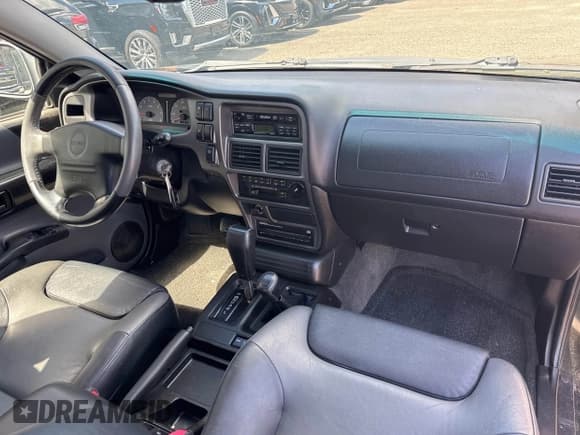 ✅ 2000 Isuzu VehiCROSS • VIN: JACCN57X5Y7D00023 • Lot: 43132071. Wystawiony na IAAI z przebiegiem 100 969 mil. Bezpłatny archiwum sprzedaży aukcyjnych z USA i szczegółowy raport historii pojazdu na DreamBid. Zdjęcie 6.