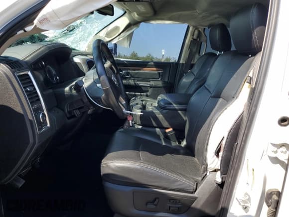 ✅ 2018 Ram 2500 Laramie • VIN: 3C6UR5NL2JG240498 • Лот: 81719715. Опубликован ранее на Copart с пробегом 75 092 миль. Бесплатный доступ к архиву аукционных продаж из США и подробный отчёт об истории автомобиля на DreamBid. Изображение 7.