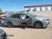 2022 Toyota Camry SE z VIN 4T1G11AK5NU018670, wystawiony jako IAAI lot #43344974 z przebiegiem 122 219 mil mil oraz . Historia ofert i sprzedaży dostępna na DreamBid. Obrazek 14.