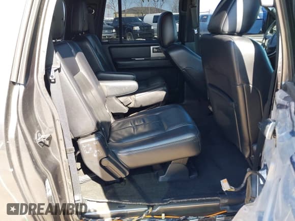 ✅ 2017 Ford Expedition Max Limited • VIN: 1FMJK1KT9HEA46593 • Lot: 41777647. Listed on IAAI with 303,989 mi. Free auction sales archive from the USA and detailed vehicle history report at DreamBid. Image 8.