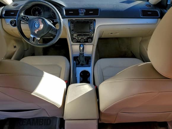 ✅ 2013 Volkswagen Passat SE • VIN: 1VWBP7A36DC092786 • Lot: 92998455. Listed on Copart with Not provided. Free auction sales archive from the USA and detailed vehicle history report at DreamBid. Image 8.