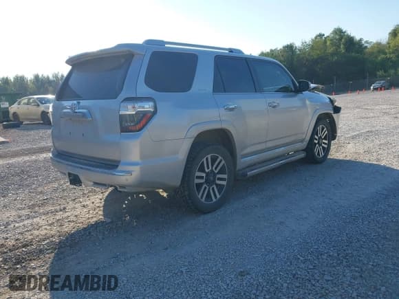 ✅ 2016 Toyota 4Runner SR5 Premium • VIN: JTEBU5JR0G5345948 • Лот: 43331074. Опубликован ранее на IAAI с пробегом 180 733 миль. Бесплатный доступ к архиву аукционных продаж из США и подробный отчёт об истории автомобиля на DreamBid. Изображение 4.