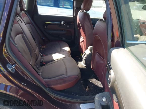 ✅ 2018 MINI Clubman Cooper S • VIN: WMWLN9C54J2E50993 • Lot: 43382841. Listed on IAAI with 86,231 mi. Free auction sales archive from the USA and detailed vehicle history report at DreamBid. Image 8.