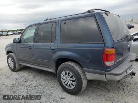 ✅ 1998 Ford Explorer XLT • VIN: 1FMZU32P0WUD21265 • Lot: 73702364. Listed on Copart with 211,096 mi. Free auction sales archive from the USA and detailed vehicle history report at DreamBid. Image 2.