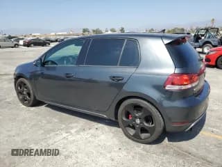✅ 2014 Volkswagen Golf GTI Wolfsburg Edition • VIN: WVWHD7AJ7EW005529 • Lot: 70627374. Wystawiony na Copart z przebiegiem 104 151 mil. Bezpłatny archiwum sprzedaży aukcyjnych z USA i szczegółowy raport historii pojazdu na DreamBid. Zdjęcie 2.