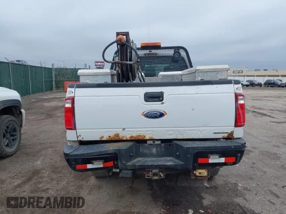 ✅ 2014 Ford F-250 XL • VIN: 1FT7W2B62EEB70770 • Lot: 43597997. Wystawiony na IAAI z przebiegiem 346 769 mil. Bezpłatny archiwum sprzedaży aukcyjnych z USA i szczegółowy raport historii pojazdu na DreamBid. Zdjęcie 16.