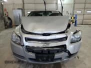 ✅ 2011 Chevrolet Malibu 1LT • VIN: 1G1ZC5E18BF390416 • Lot: 72608264. Wystawiony na Copart z przebiegiem 195 182 mil. Bezpłatny archiwum sprzedaży aukcyjnych z USA i szczegółowy raport historii pojazdu na DreamBid. Zdjęcie 5.