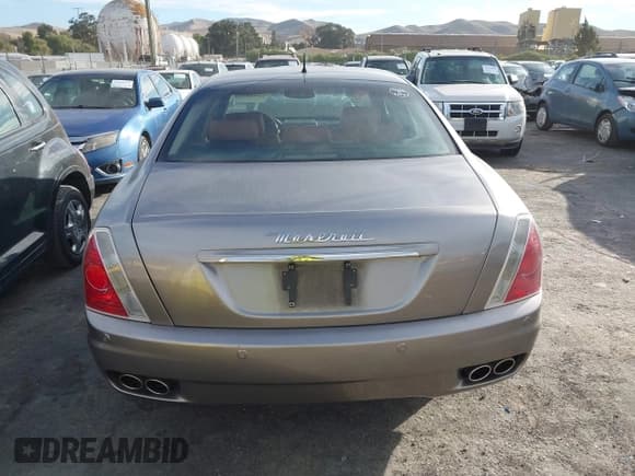 ✅ 2006 Maserati Quattroporte • VIN: ZAMCE39A760022741 • Lot: 43632358. Listed on IAAI with 73,521 mi. Free auction sales archive from the USA and detailed vehicle history report at DreamBid. Image 17.