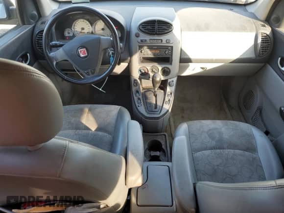 ✅ 2004 Saturn VUE V6 • VIN: 5GZCZ53474S882677 • Lot: 84681374. Wystawiony na Copart z przebiegiem 304 312 mil. Bezpłatny archiwum sprzedaży aukcyjnych z USA i szczegółowy raport historii pojazdu na DreamBid. Zdjęcie 8.