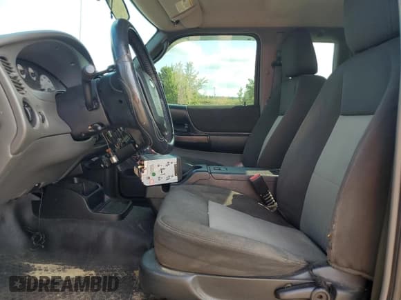 ✅ 2011 Ford Ranger XL • VIN: 1FTKR1EE9BPA85133 • Lot: 69655445. Wystawiony na Copart z przebiegiem Nie podano. Bezpłatny archiwum sprzedaży aukcyjnych z USA i szczegółowy raport historii pojazdu na DreamBid. Zdjęcie 7.