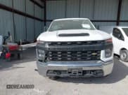 ✅ 2022 Chevrolet Silverado 2500HD Work Truck • VIN: 1GC2YLE73NF218219 • Lot: 41660179. Wystawiony na IAAI z przebiegiem 132 538 mil. Bezpłatny archiwum sprzedaży aukcyjnych z USA i szczegółowy raport historii pojazdu na DreamBid. Zdjęcie 13.