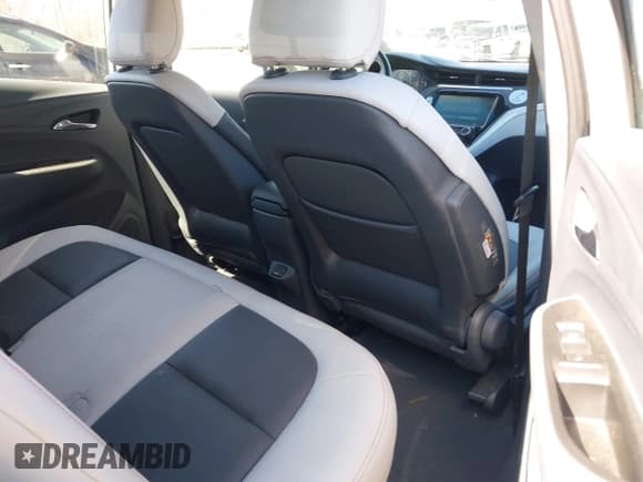 ✅ 2020 Chevrolet Bolt EV Premier • VIN: 1G1FZ6S03L4145572 • Lot: 41672295. Wystawiony na IAAI z przebiegiem 25 998 mil. Bezpłatny archiwum sprzedaży aukcyjnych z USA i szczegółowy raport historii pojazdu na DreamBid. Zdjęcie 8.