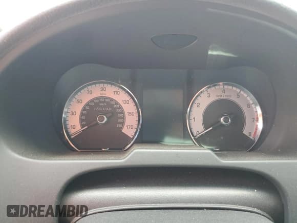 ✅ 2011 Jaguar XF • VIN: SAJWA0FB9BLS18747 • Lot: 83838085. Wystawiony na Copart z przebiegiem Nie podano. Bezpłatny archiwum sprzedaży aukcyjnych z USA i szczegółowy raport historii pojazdu na DreamBid. Zdjęcie 9.