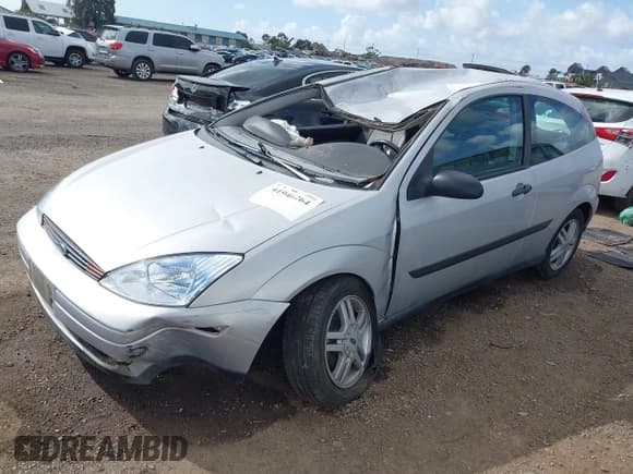 ✅ 2000 Ford Focus ZX3 • VIN: 3FAFP3139YR210307 • Lot: 41946264. Wystawiony na IAAI z przebiegiem 215 233 mil. Bezpłatny archiwum sprzedaży aukcyjnych z USA i szczegółowy raport historii pojazdu na DreamBid. Zdjęcie 2.