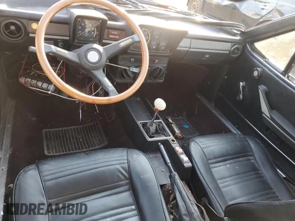 ✅ 1979 Alfa Romeo GTV • VIN: AR116150005797 • Lot: 78502704. Wystawiony na Copart z przebiegiem Nie podano. Bezpłatny archiwum sprzedaży aukcyjnych z USA i szczegółowy raport historii pojazdu na DreamBid. Zdjęcie 8.