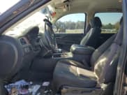 ✅ 2011 Chevrolet Suburban LS • VIN: 1GNSCHE0XBR294973 • Lot: 77258024. Wystawiony na Copart z przebiegiem 193 139 mil. Bezpłatny archiwum sprzedaży aukcyjnych z USA i szczegółowy raport historii pojazdu na DreamBid. Zdjęcie 7.