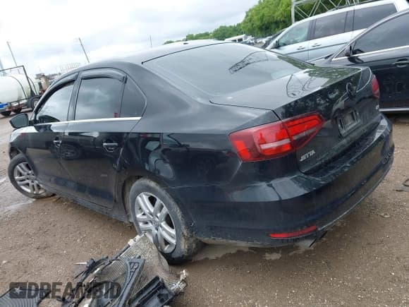 ✅ 2017 Volkswagen Jetta S • VIN: 3VW167AJ7HM329707 • Lot: 42364054. Listed on IAAI with 178,000 mi. Free auction sales archive from the USA and detailed vehicle history report at DreamBid. Image 3.