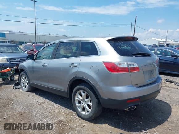 ✅ 2011 Mazda CX-9 Touring • VIN: JM3TB3CV7B0305442 • Lot: 42680176. Wystawiony na IAAI z przebiegiem 134 784 mil. Bezpłatny archiwum sprzedaży aukcyjnych z USA i szczegółowy raport historii pojazdu na DreamBid. Zdjęcie 3.
