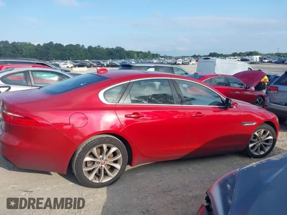 ✅ 2017 Jaguar XF 20d Premium • VIN: SAJBD4BN8HCY46403 • Lot: 42949337. Listed on IAAI with 132,893 mi. Free auction sales archive from the USA and detailed vehicle history report at DreamBid. Image 13.