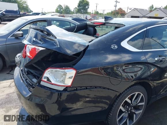 ✅ 2017 Chevrolet Impala Premier • VIN: 2G1145S3XH9102882 • Lot: 43009835. Listed on IAAI with 119,316 mi. Free auction sales archive from the USA and detailed vehicle history report at DreamBid. Image 17.