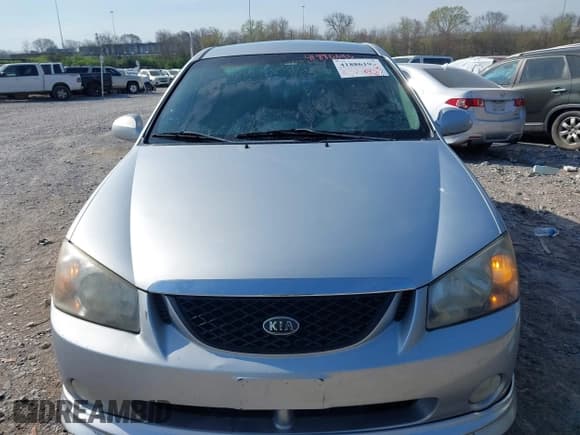 ✅ 2006 Kia Spectra • VIN: KNAFE161365208111 • Лот: 41886193. Опубликован ранее на IAAI с пробегом 292 535 миль. Бесплатный доступ к архиву аукционных продаж из США и подробный отчёт об истории автомобиля на DreamBid. Изображение 6.