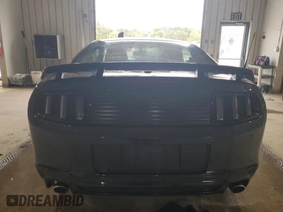 ✅ 2013 Ford Mustang GT Premium • VIN: 1ZVBP8CF5D5215043 • Лот: 80959125. Опубликован ранее на Copart с пробегом 98 180 миль. Бесплатный доступ к архиву аукционных продаж из США и подробный отчёт об истории автомобиля на DreamBid. Изображение 6.