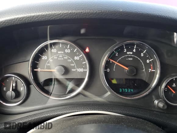 ✅ 2013 Jeep Wrangler Rubicon • VIN: 1C4HJWCG8DL520639 • Lot: 42458815. Wystawiony na Copart z przebiegiem 37 934 mil. Bezpłatny archiwum sprzedaży aukcyjnych z USA i szczegółowy raport historii pojazdu na DreamBid. Zdjęcie 9.