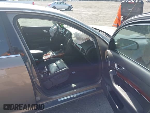 ✅ 2006 Audi A6 3.2L • VIN: WAUDH74F86N095823 • Lot: 42095017. Listed on IAAI with 181,487 mi. Free auction sales archive from the USA and detailed vehicle history report at DreamBid. Image 5.