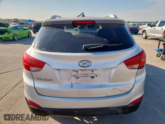 2014 Hyundai Tucson SE z VIN KM8JU3AG8EU917916, wystawiony jako Copart lot #84446995 z przebiegiem 101 797 mil mil oraz Szkoda całkowita • Salvage title. Historia ofert i sprzedaży dostępna na DreamBid. Obrazek 6.
