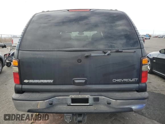 ✅ 2005 Chevrolet Suburban LT • VIN: 3GNEC16Z95G171753 • Лот: 43835725. Опубликован ранее на Copart с пробегом 80 160 миль. Бесплатный доступ к архиву аукционных продаж из США и подробный отчёт об истории автомобиля на DreamBid. Изображение 6.