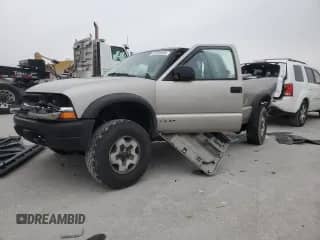 2001 Chevrolet S-10 LS ZR2 с VIN 1GCCT19W918136664, выставлен на аукционе Copart как лот 83030804 с пробегом 253 013 миль миль и Списание • Salvage title. История ставок и продаж доступна на DreamBid. Изображение 1.
