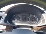 ✅ 2014 Volkswagen Passat SEL Premium • VIN: 1VWCN7A31EC029932 • Lot: 43184963. Wystawiony na IAAI z przebiegiem 117 251 mil. Bezpłatny archiwum sprzedaży aukcyjnych z USA i szczegółowy raport historii pojazdu na DreamBid. Zdjęcie 7.