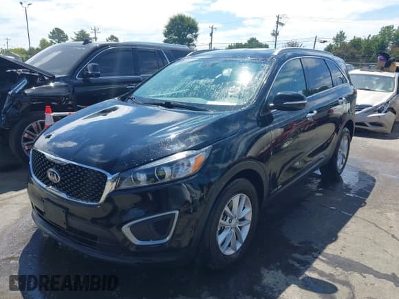 ✅ 2017 Kia Sorento LX • VIN: 5XYPGDA57HG334026 • Lot: 43180297. Listed on IAAI with 153,171 mi. Free auction sales archive from the USA and detailed vehicle history report at DreamBid. Image 2.