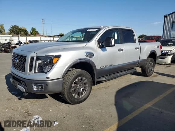 ✅ 2018 Nissan Titan Pro-4X • VIN: 1N6BA1F45JN526941 • Лот: 85736965. Опубликован ранее на Copart с пробегом 80 833 миль. Бесплатный доступ к архиву аукционных продаж из США и подробный отчёт об истории автомобиля на DreamBid. Изображение 1.