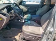 ✅ 2015 Hyundai Tucson SE • VIN: KM8JU3AG1FU074935 • Lot: 70810735. Listed on Copart with 160,530 mi. Free auction sales archive from the USA and detailed vehicle history report at DreamBid. Image 7.