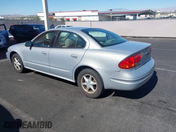 ✅ 2000 Oldsmobile Alero GL2 • VIN: 1G3NL52T6YC434404 • Lot: 42488982. Wystawiony na IAAI z przebiegiem 110 828 mil. Bezpłatny archiwum sprzedaży aukcyjnych z USA i szczegółowy raport historii pojazdu na DreamBid. Zdjęcie 3.