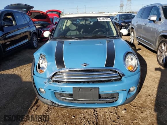 ✅ 2013 MINI Hardtop • VIN: WMWSU3C52DT683634 • Lot: 87452925. Wystawiony na Copart z przebiegiem 118 106 mil. Bezpłatny archiwum sprzedaży aukcyjnych z USA i szczegółowy raport historii pojazdu na DreamBid. Zdjęcie 5.