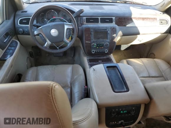 ✅ 2007 GMC Yukon XL • VIN: 1GKFK66847J359901 • Lot: 88935765. Wystawiony na Copart z przebiegiem 319 946 mil. Bezpłatny archiwum sprzedaży aukcyjnych z USA i szczegółowy raport historii pojazdu na DreamBid. Zdjęcie 8.