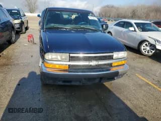 ✅ 1998 Chevrolet S-10 LS • VIN: 1GCCS19XXW8237764 • Лот: 84794834. Опубликован ранее на Copart с пробегом 70 387 миль. Бесплатный доступ к архиву аукционных продаж из США и подробный отчёт об истории автомобиля на DreamBid. Изображение 5.