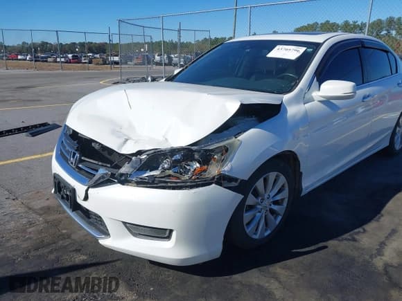 ✅ 2015 Honda Accord EX-L • VIN: 1HGCR2F8XFA043681 • Lot: 43705796. Listed on IAAI with 105,460 mi. Free auction sales archive from the USA and detailed vehicle history report at DreamBid. Image 6.